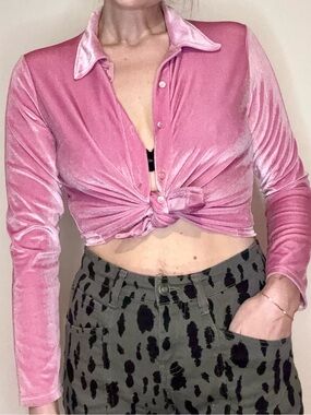 Vintage 90’s Y2K Baby Pink Velvet Button-Up Top